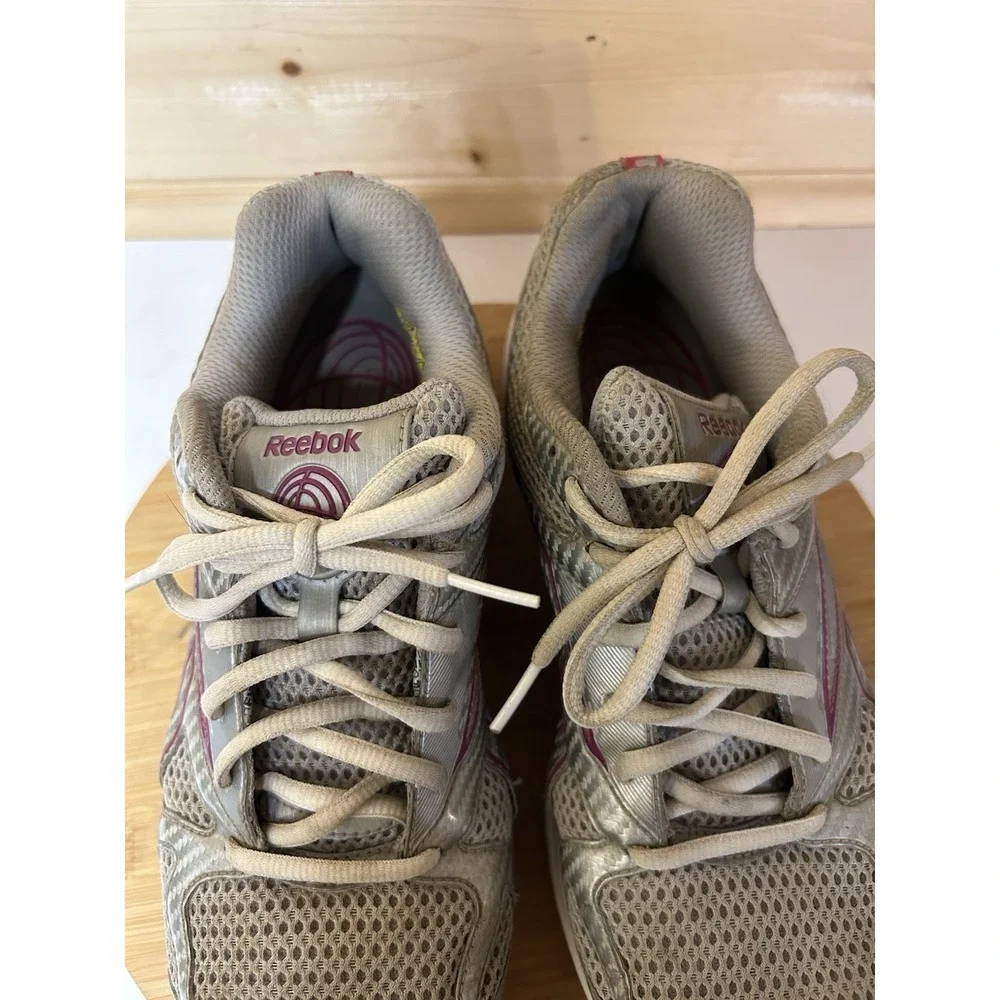 Reebok Women Shoe Easytone Size 9M Walking Athletic Toning EUC
